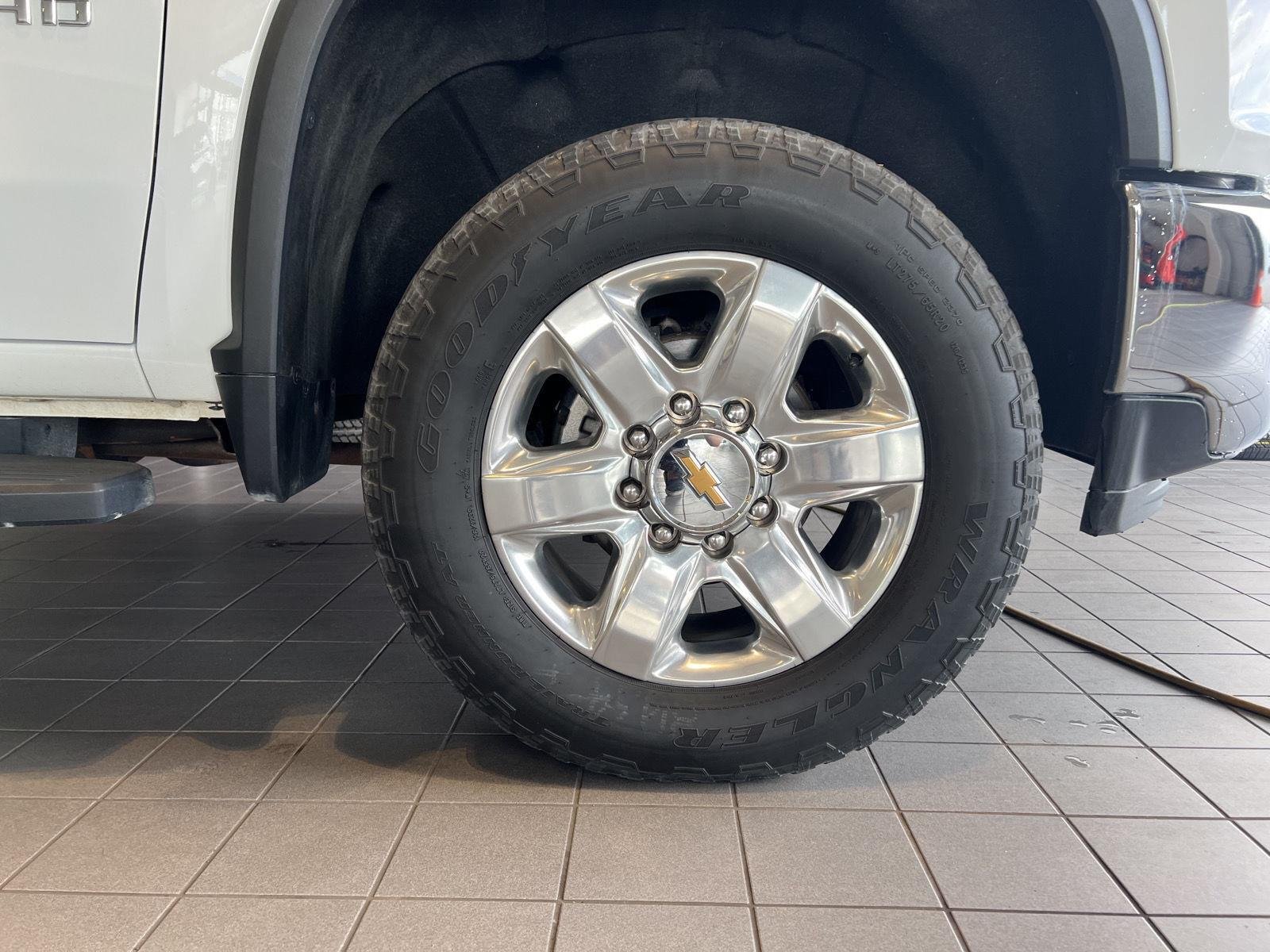 Used 2022 Summit White Chevrolet LTZ image 14