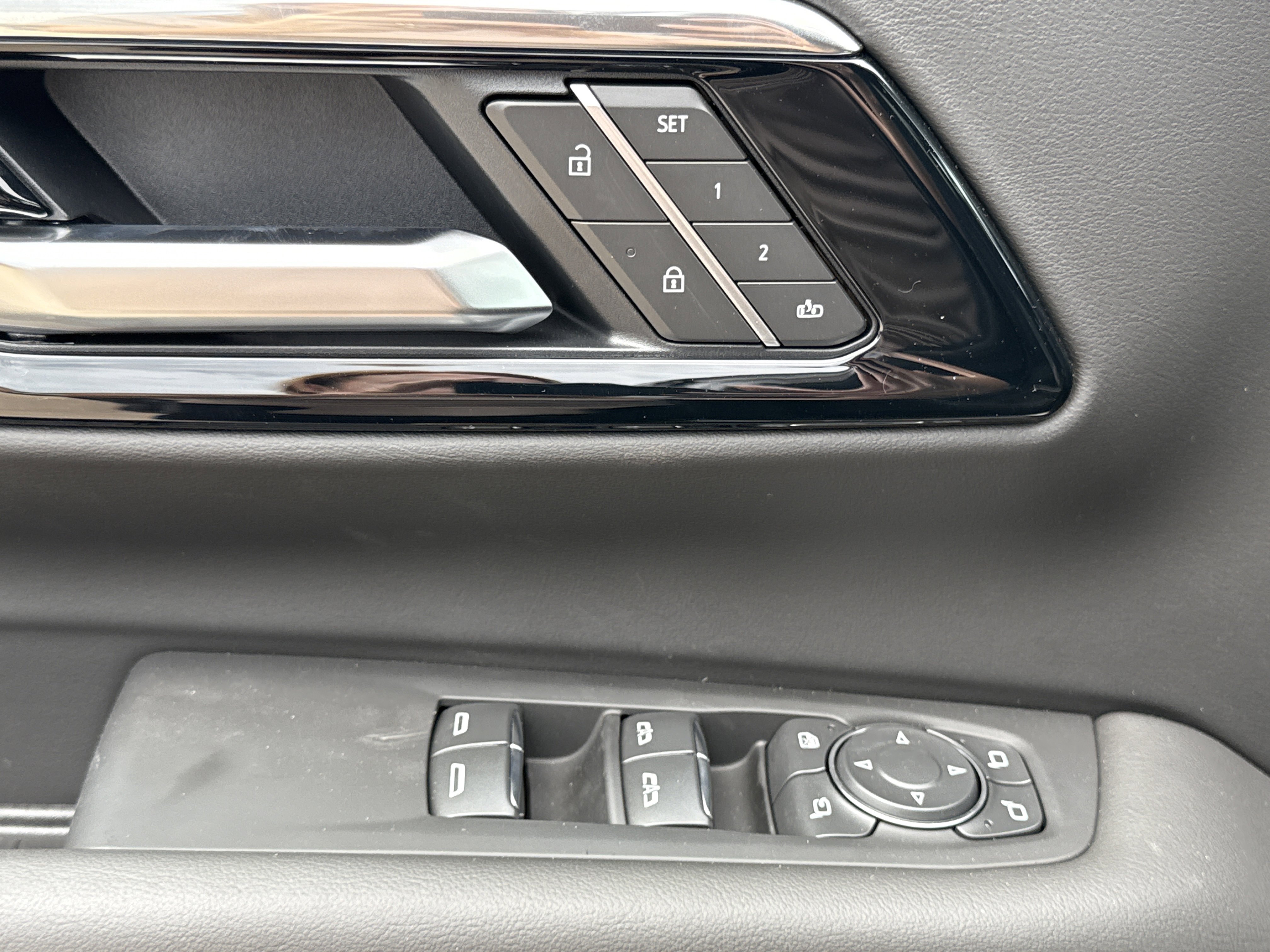 2026 Chevrolet Suburban Premier - Photo 20