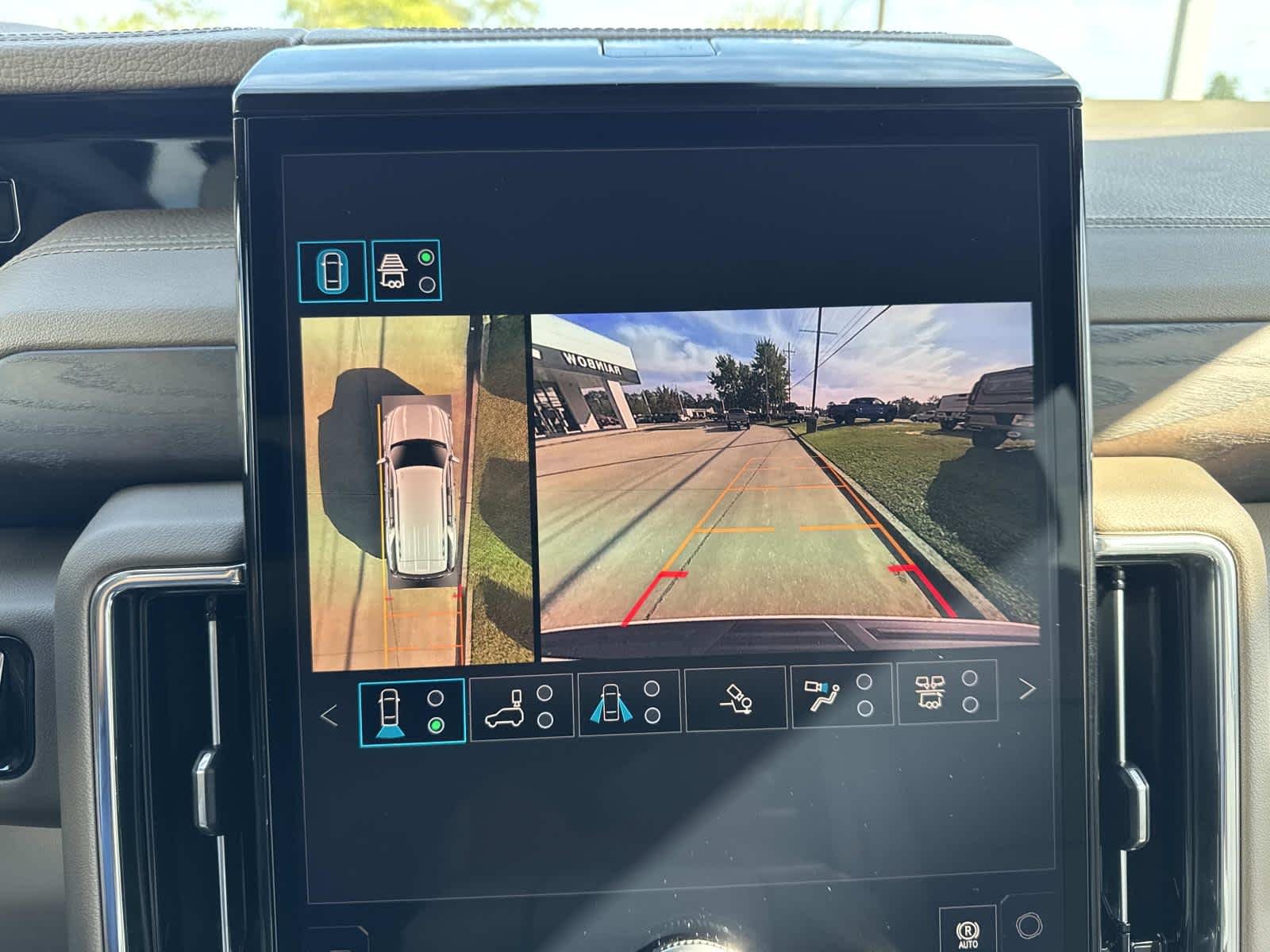 2026 GMC Yukon Denali - Photo 18