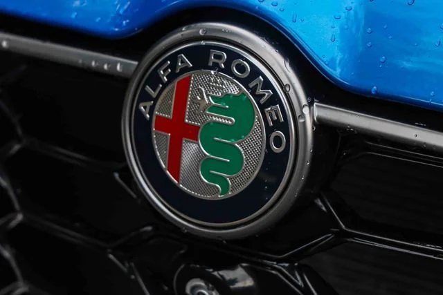 Used 2024 Blue Alfa Romeo Ti image 30
