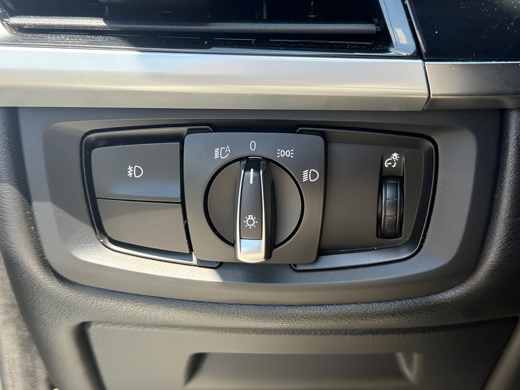 Used 2016 White BMW sDrive35i image 25