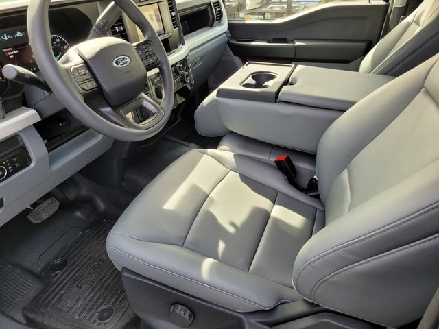 New 2026 Oxford White Ford F-250® XL image 36