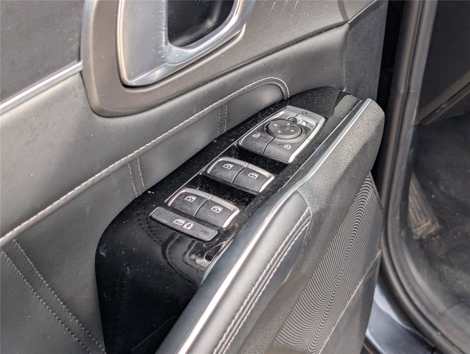 Used 2023 Gravity Grey Kia SX image 16