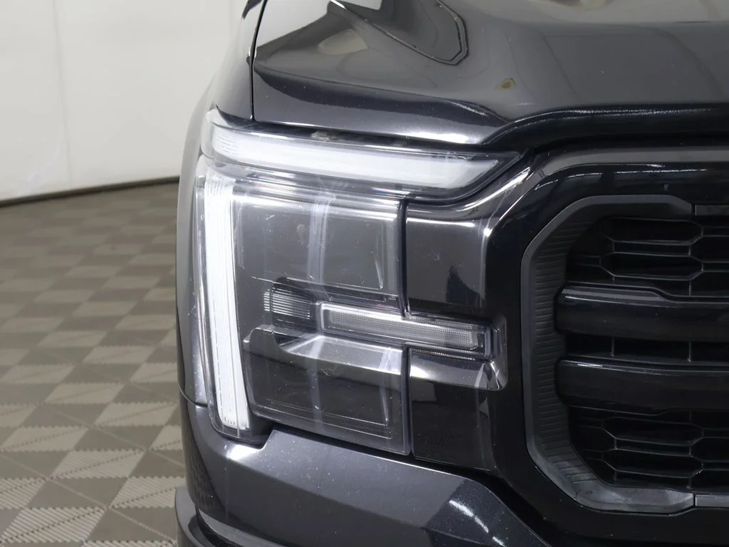 Used 2024 Agate Black Metallic Ford Lariat image 18