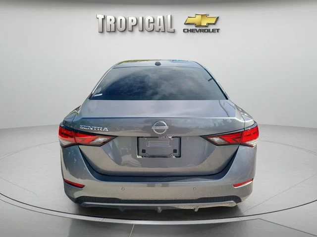 Used 2025 Gray Nissan SV image 4