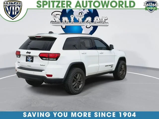 Used 2016 White Jeep Laredo image 9