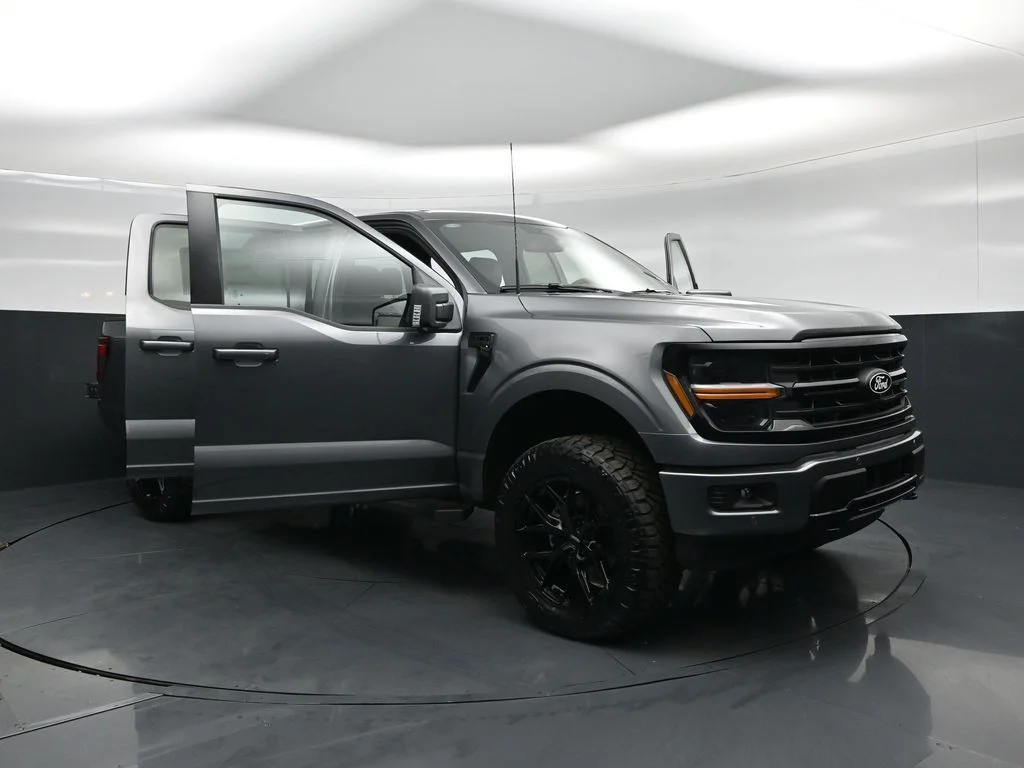New 2026 Carbonized Gray Metallic Ford XLT image 26