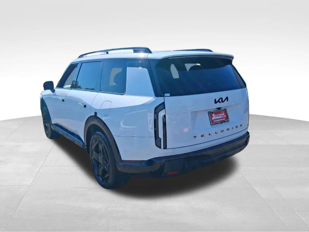 Used 2027 White Kia X-Line SX image 8