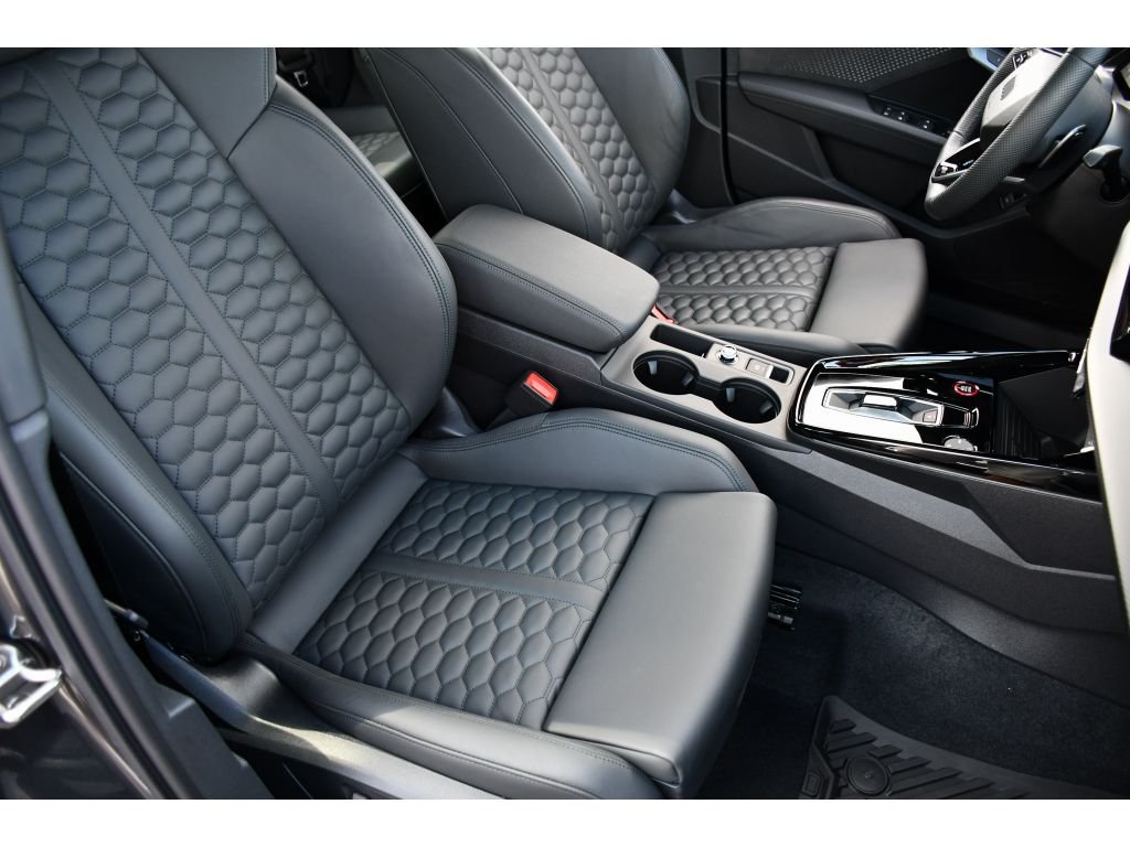 Used 2026 Daytona Gray Pearl Effect Audi Base image 31