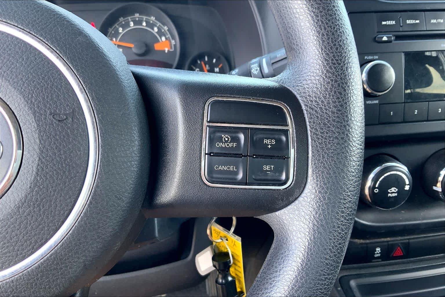 Used 2014 True Blue Pearlcoat Jeep Sport image 25