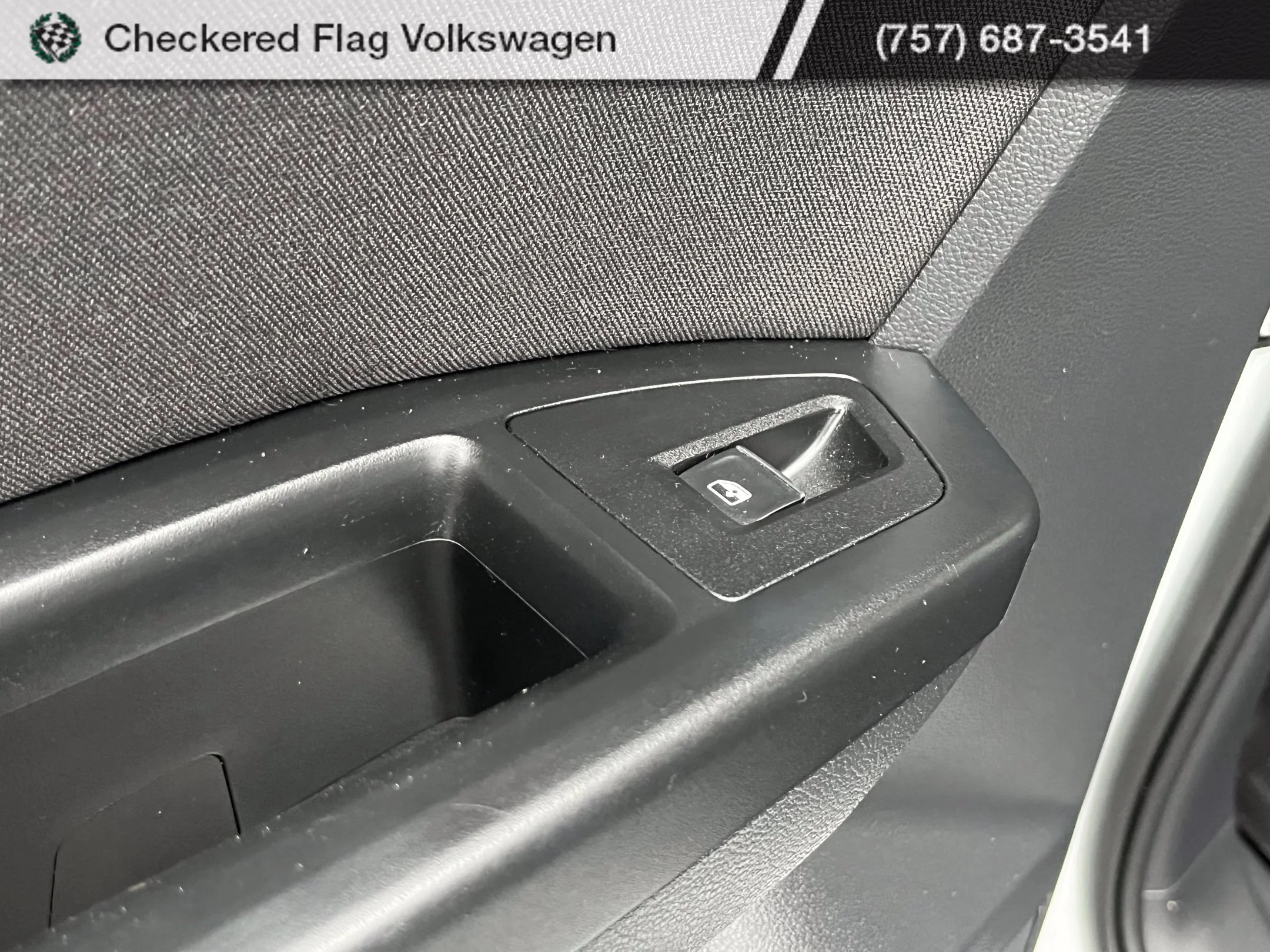 Used 2019 Pure White Volkswagen 2.0T S image 24