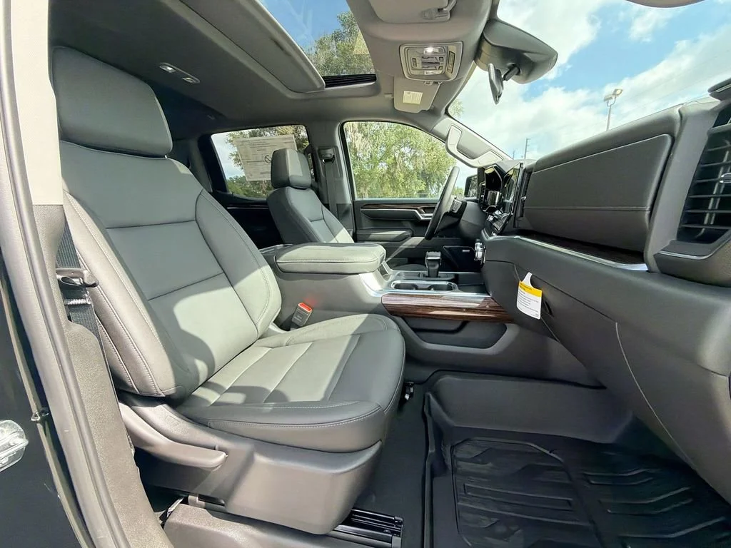 New 2026 Onyx Black GMC Elevation image 36