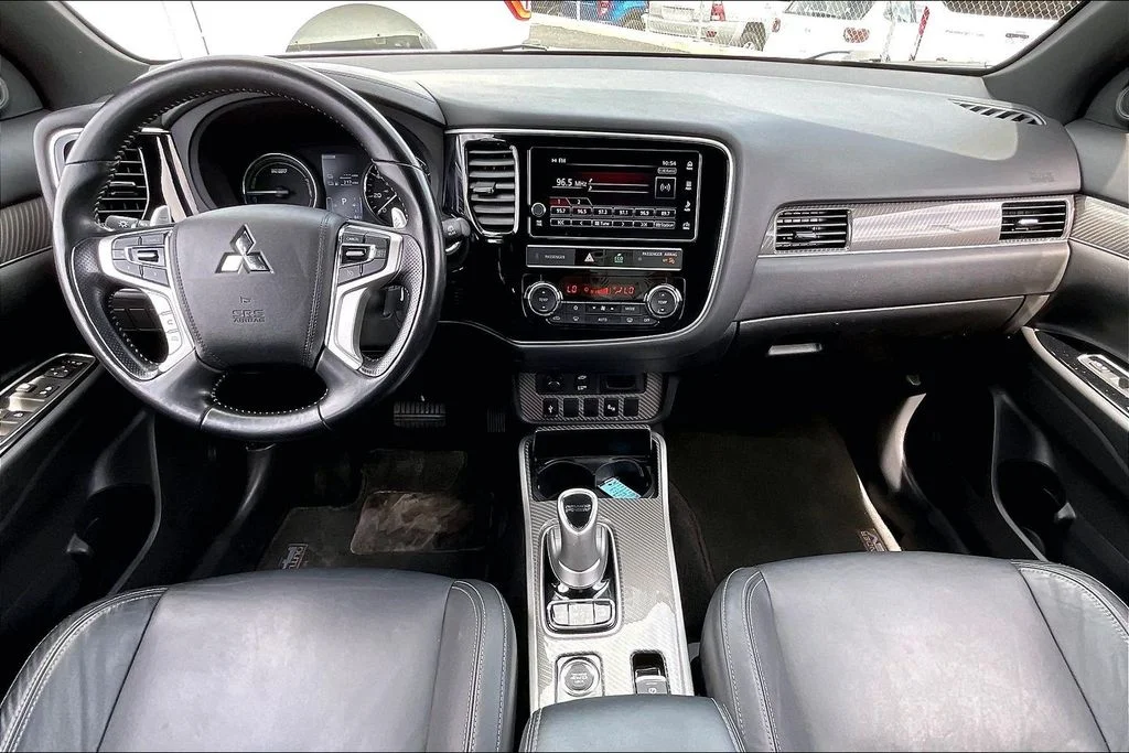 Used 2019 Alloy Silver Metallic Mitsubishi SEL image 14