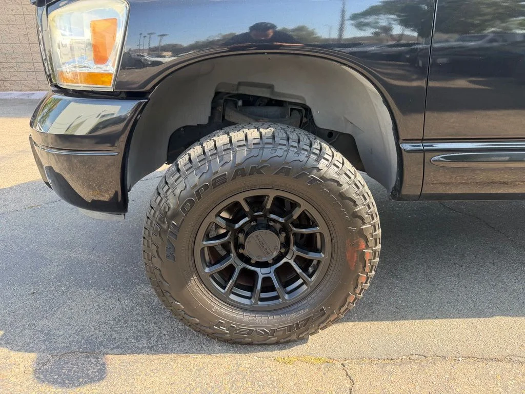 Used 2006 Black Dodge SLT image 6