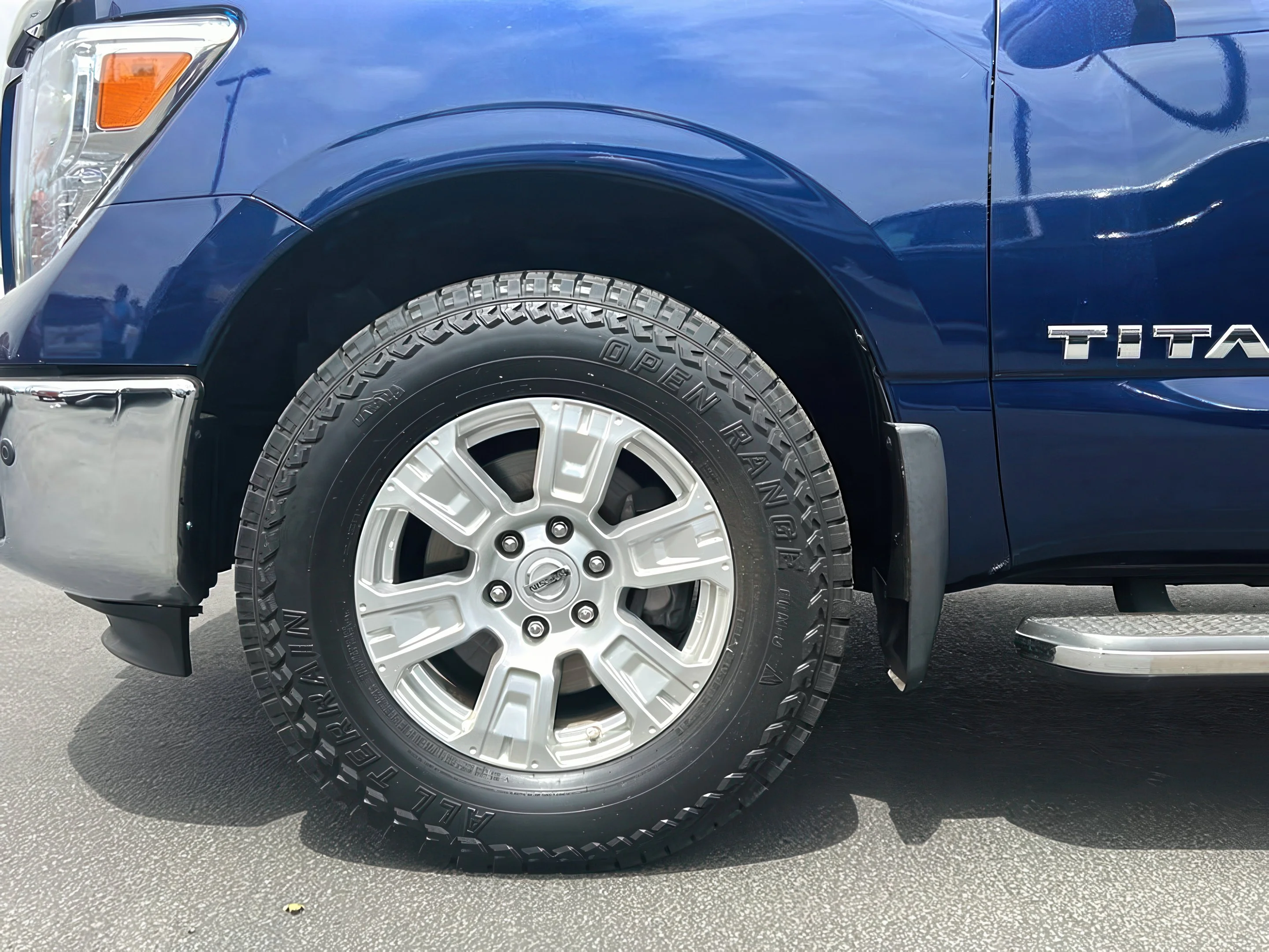 2019 Nissan Titan SV - Photo 16