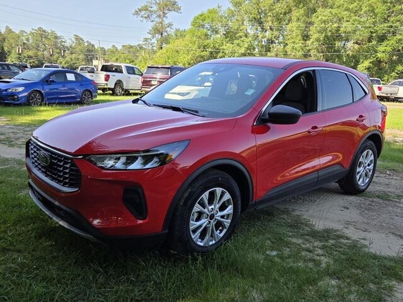 Used 2024 Race Red Ford Active image 4
