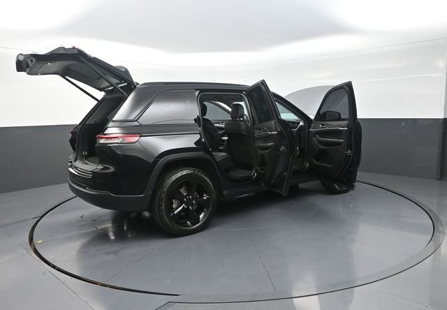 Used 2023 Black Jeep Limited image 36