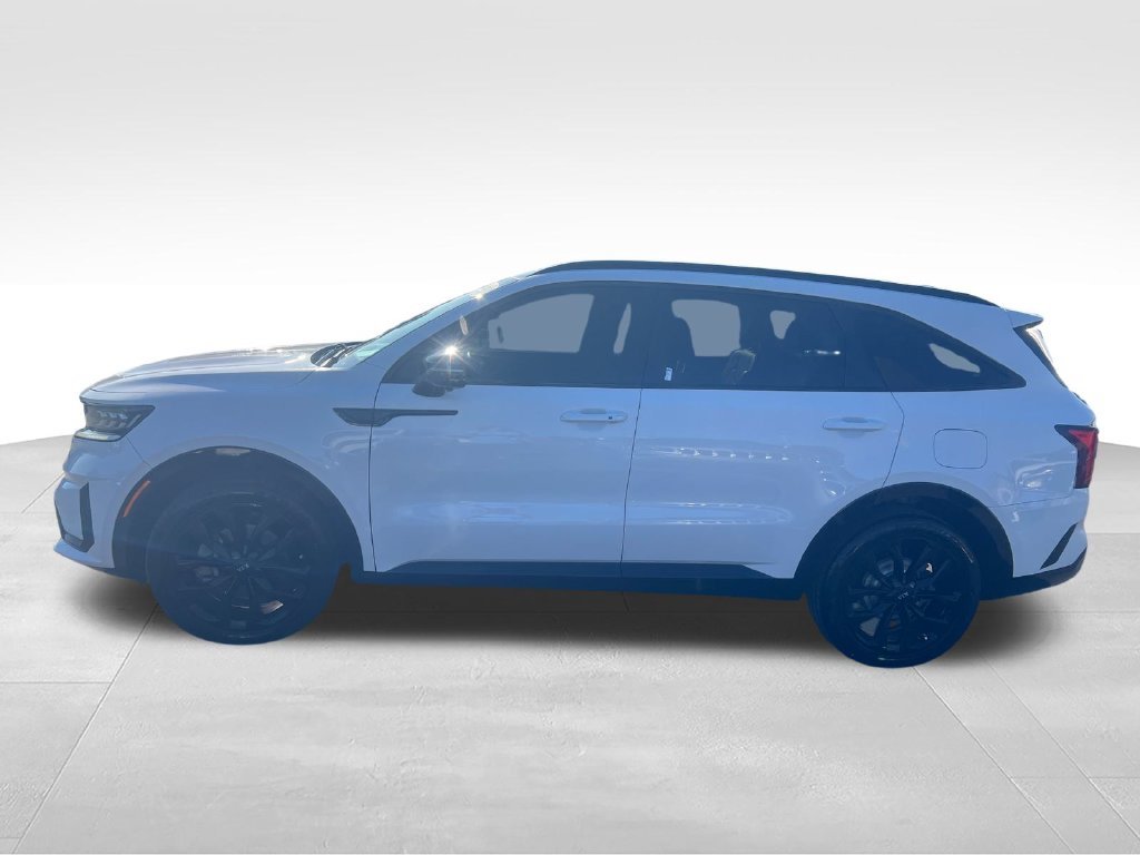Used 2021 White Kia SX-Prestige image 2