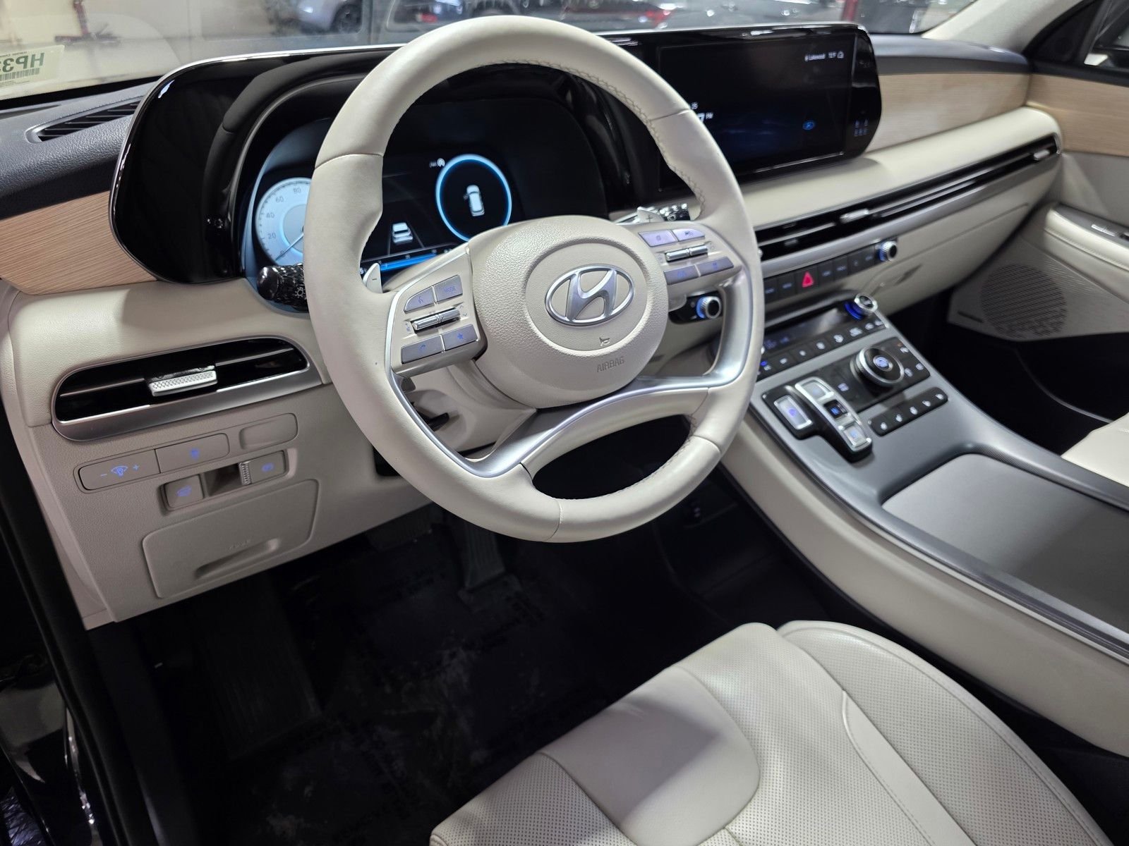 Certified Used 2023 Moonlight Cloud Hyundai Limited image 27