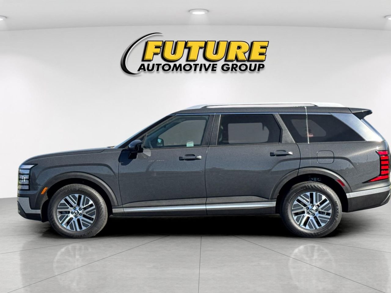 New 2027 Gray Hyundai SEL 8P image 6