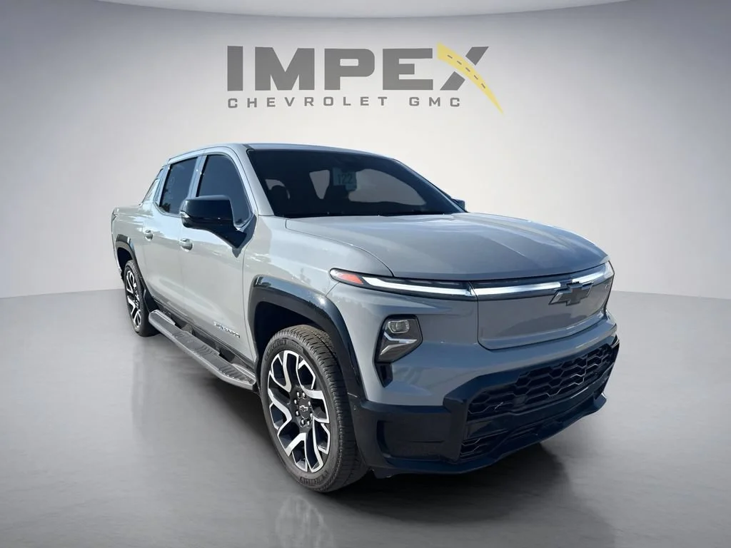 Used 2025 Slate Gray Metallic Chevrolet RST - Max Range image 9