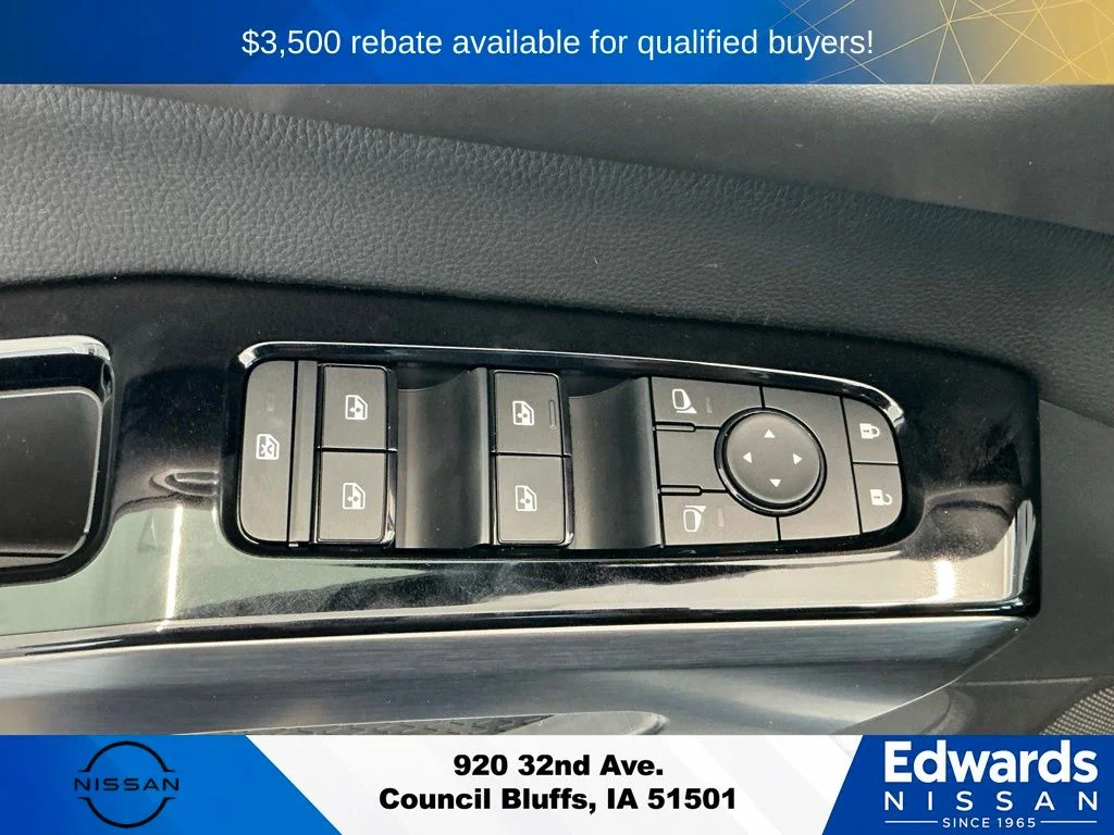 New 2026 Everest White Pearl TriCoat Nissan SL image 26