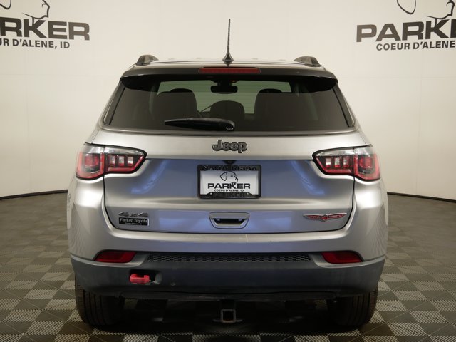 Used 2019 Billet Silver Metallic Clearcoat Jeep Trailhawk image 6