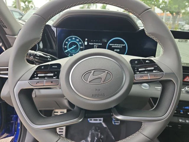 2025 Hyundai Elantra Blue - Photo 18
