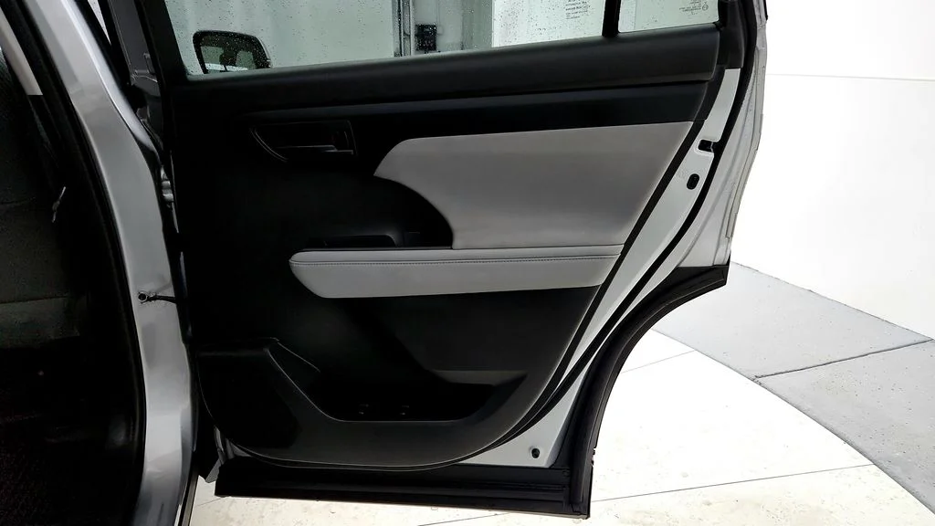 Used 2023 Silver Toyota LE image 19