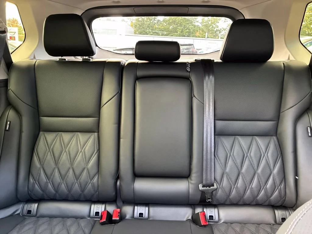 New 2026 Everest White Pearl TriCoat Nissan Platinum image 26