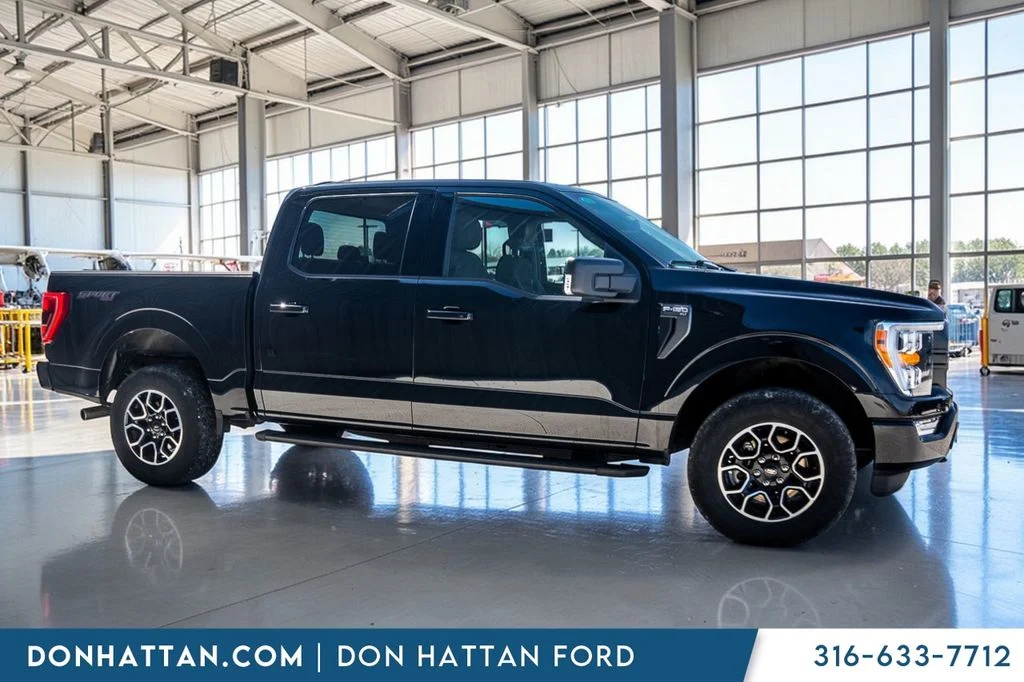 Used 2023 Black Ford XLT image 33