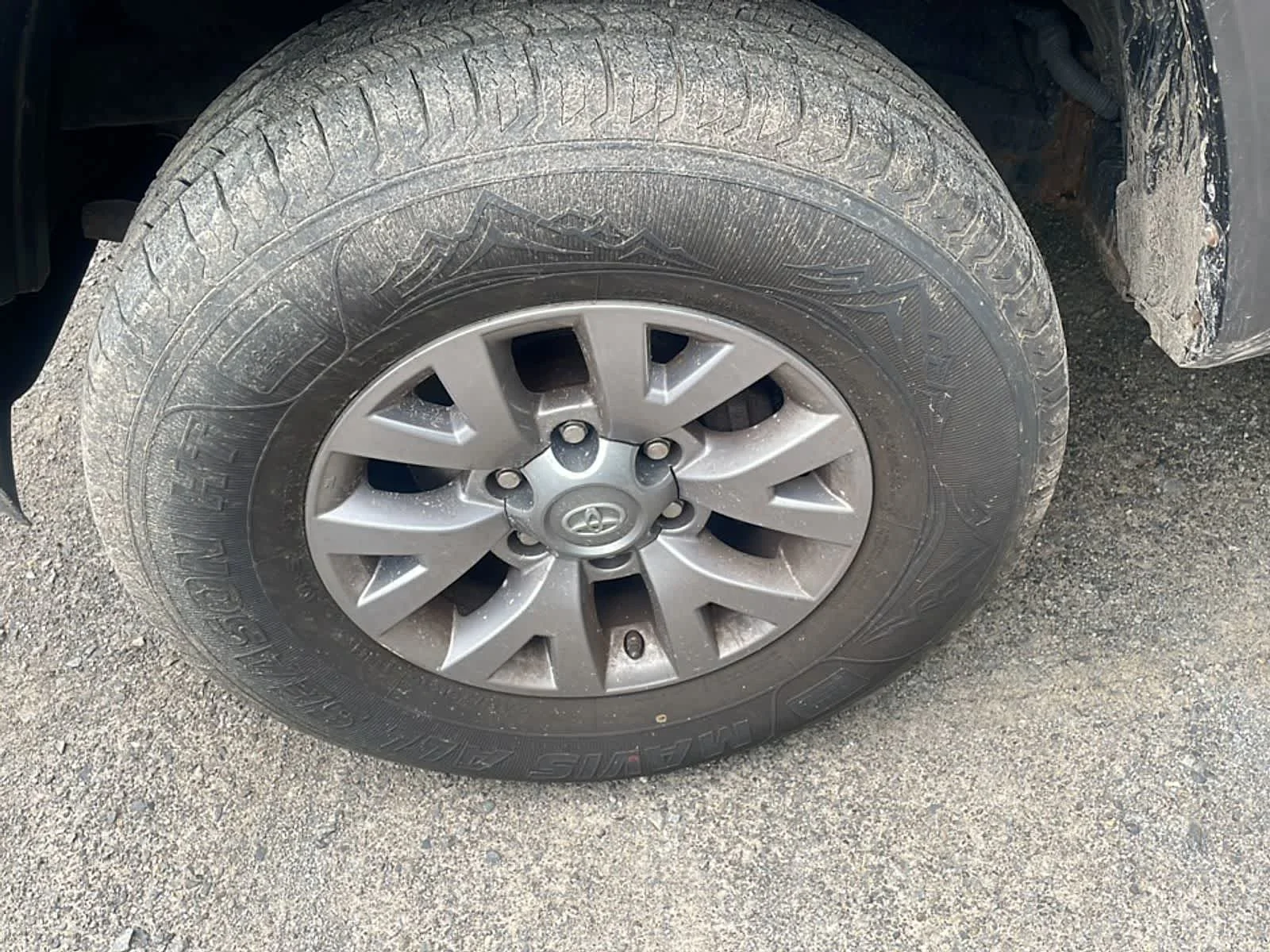 Used 2017 Magnetic Gray Metallic Toyota SR5 image 23