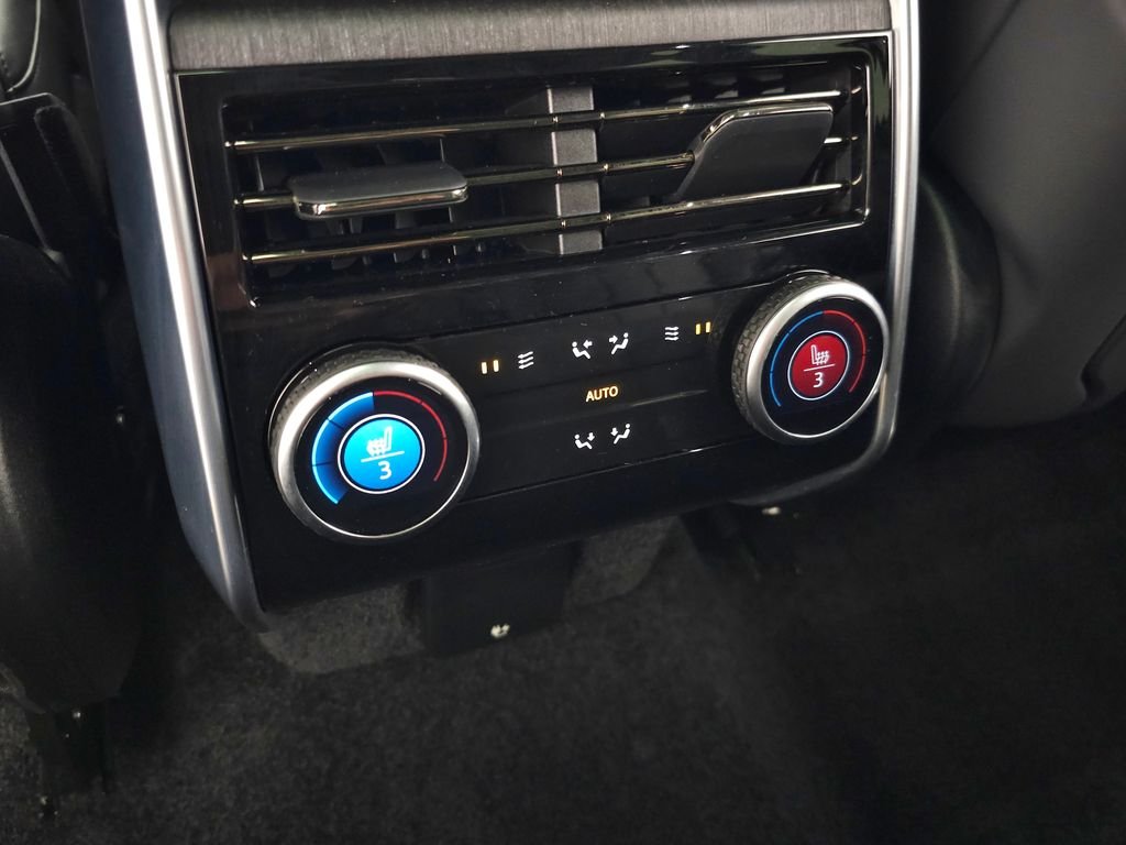 Used 2025 Black Land Rover Autobiography image 47