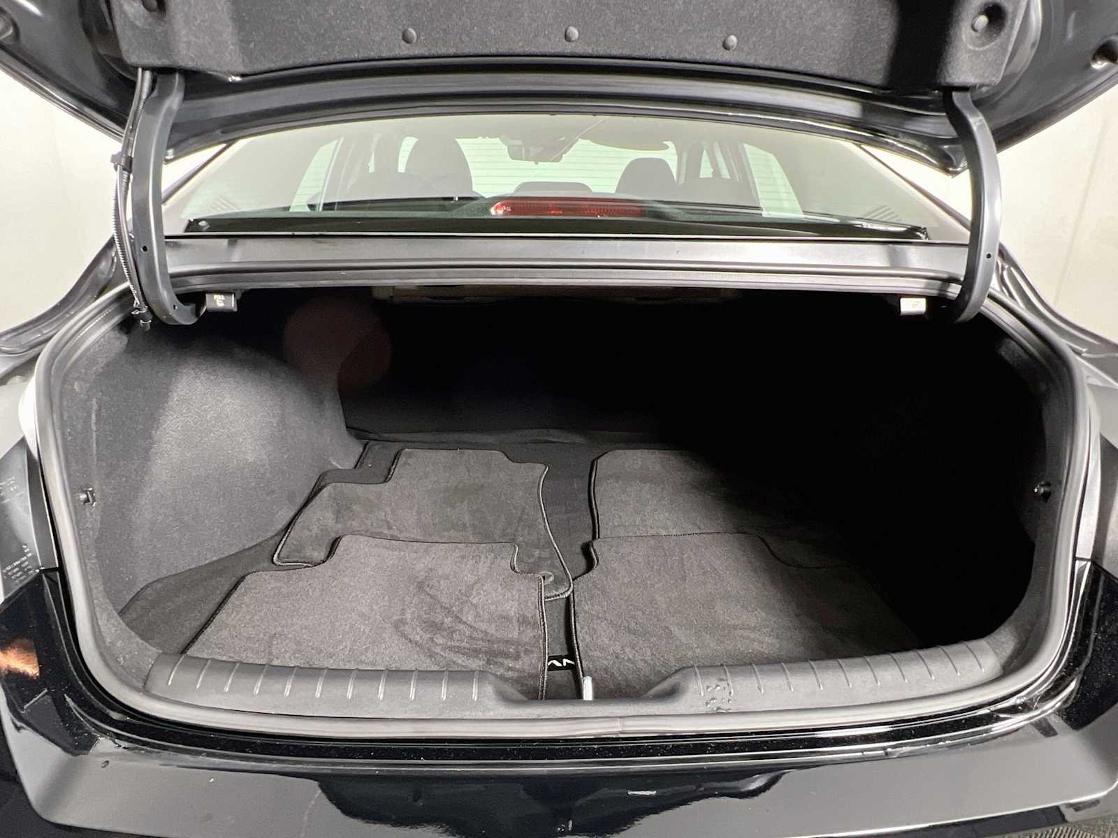 Used 2023 Onyx Black Hyundai SEL image 26