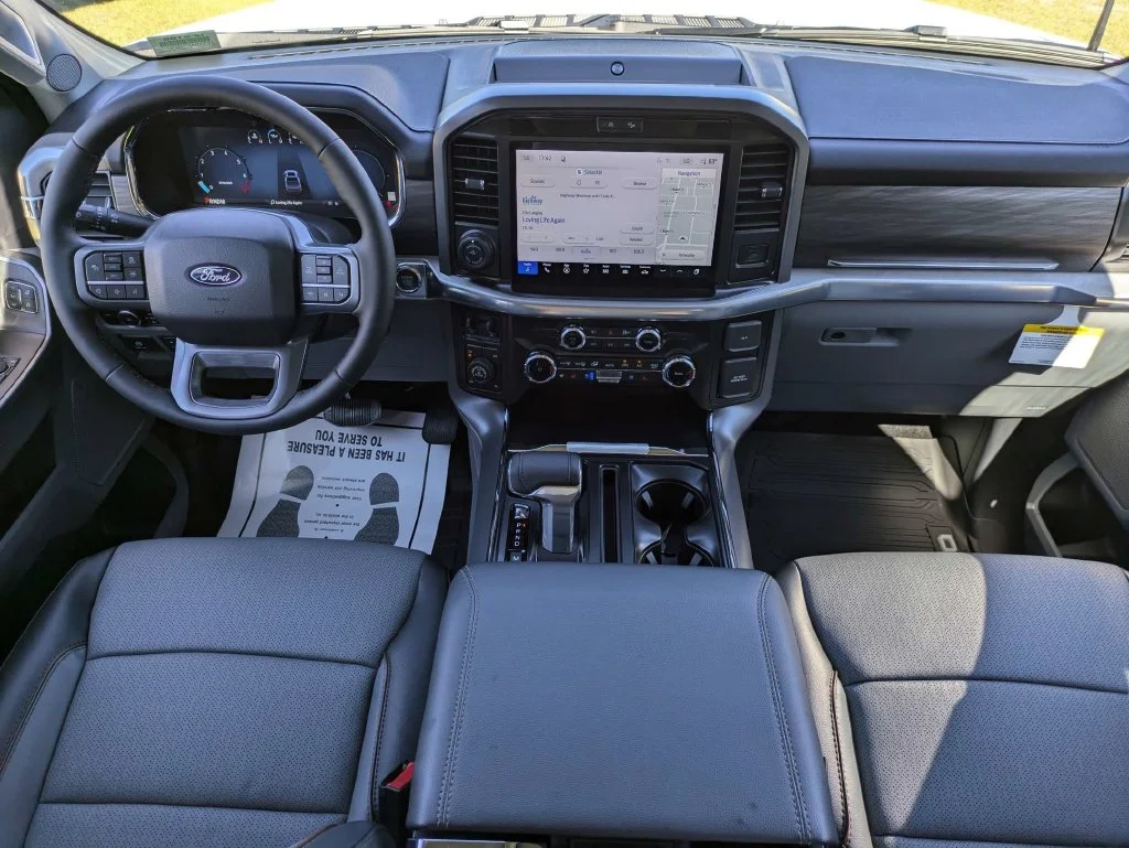 New 2026 Oxford White Ford Lariat image 15