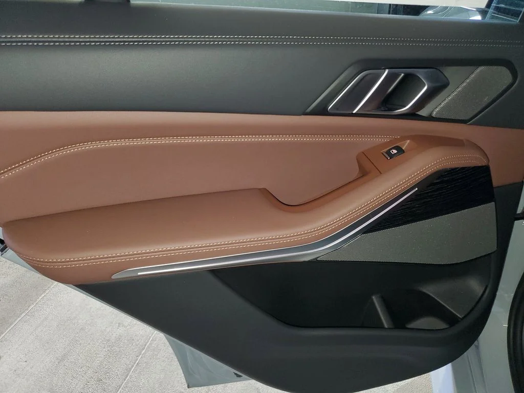 New 2026 Brooklyn Grey Metallic BMW sDrive40i image 9