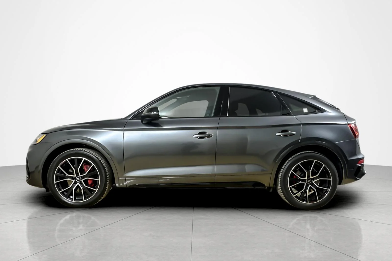 Used 2022 Daytona Gray Pearl Effect Audi Premium Plus 3.0 TFSI quattro image 2