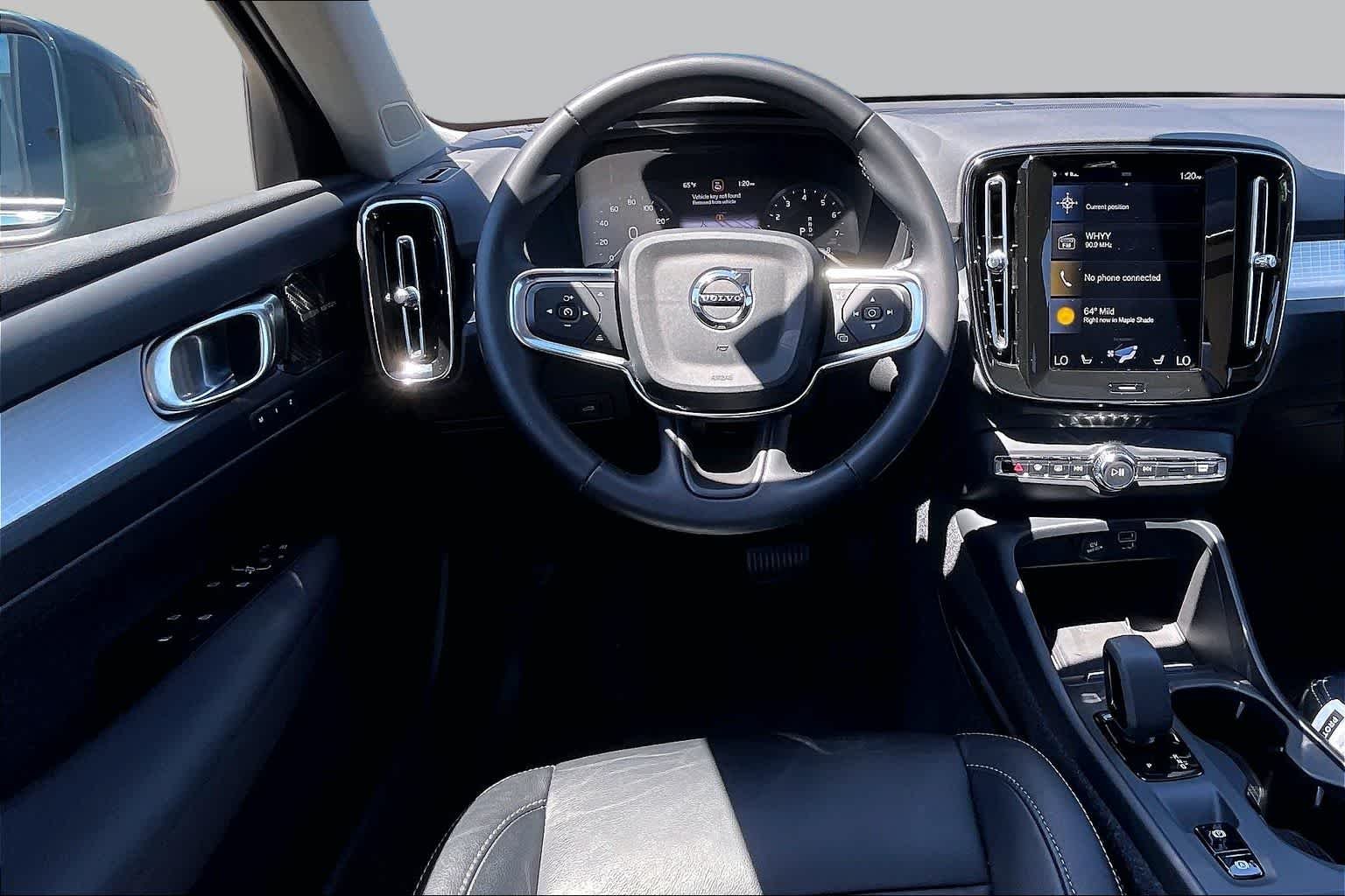 Used 2022 Denim Blue Metallic Volvo Momentum image 6