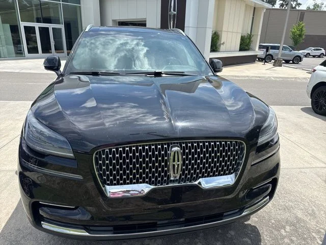 Used 2023 Black Lincoln Reserve image 5