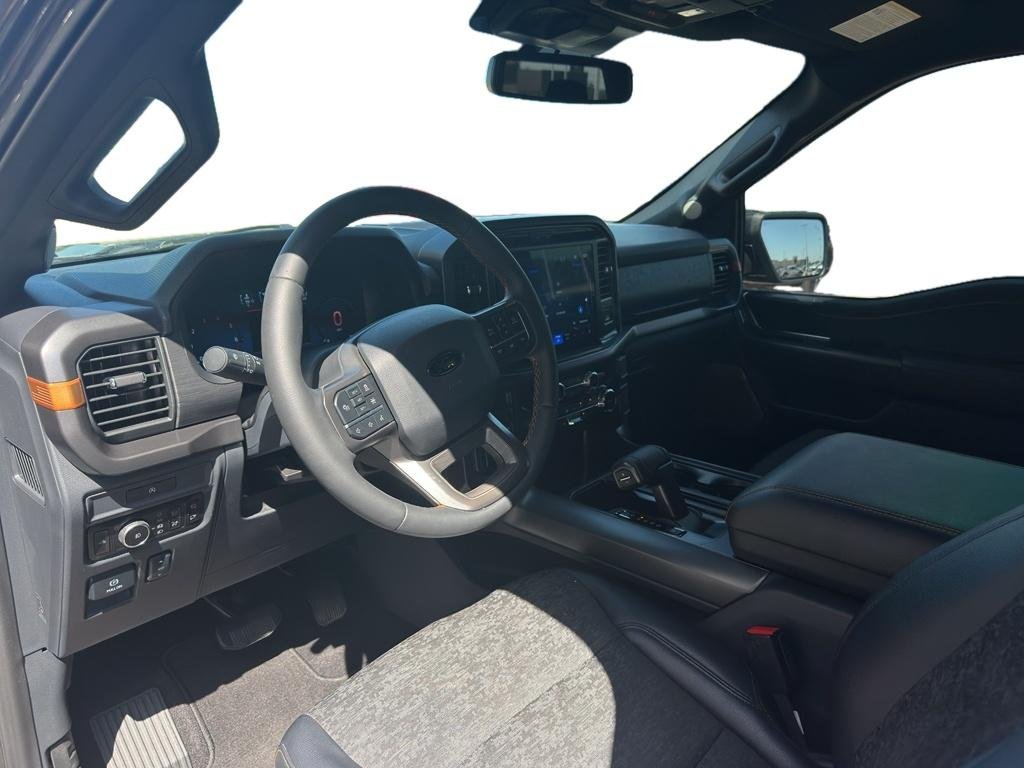 Used 2025  Ford Tremor image 5