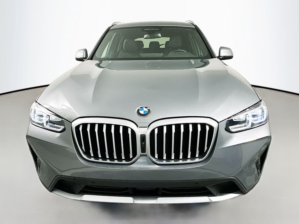 Used 2023 Skyscraper Grey Metallic BMW sDrive30i image 2