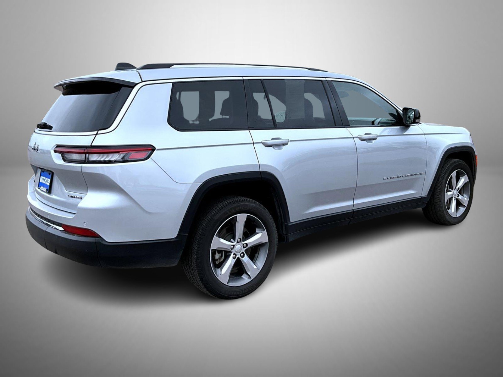 Used 2021 Silver Jeep Limited image 5