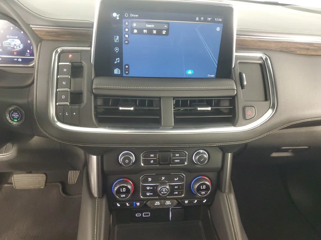 Used 2023 BLACK Chevrolet Premier image 16