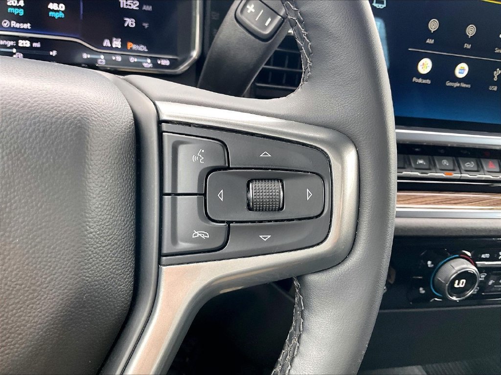 Used 2023 SUMMIT WHITE Chevrolet RST image 22