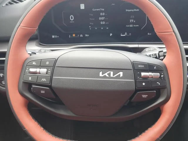 Used 2026 White Kia SX-Prestige image 27