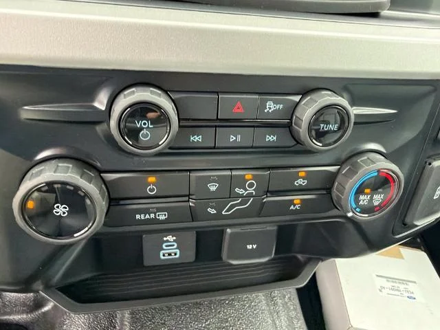 New 2026 Oxford White Ford F-350® XL image 43