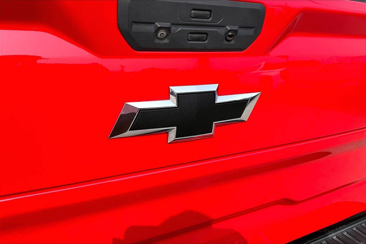 Used 2021 Red Hot Chevrolet LT Trail Boss image 28