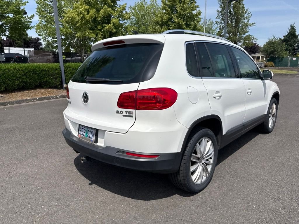 Used 2013 Candy White Volkswagen AWD One-Owner image 7