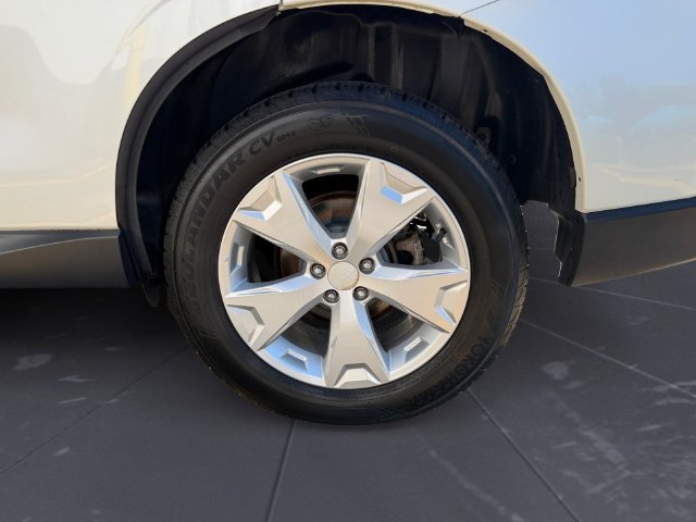 Used 2015 White Subaru 2.5i Premium image 47