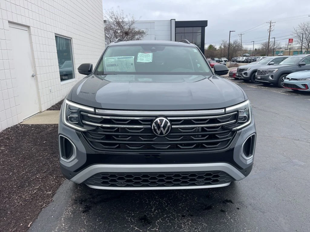 New 2026 Pure Gray Volkswagen 2.0T Peak Edition image 5
